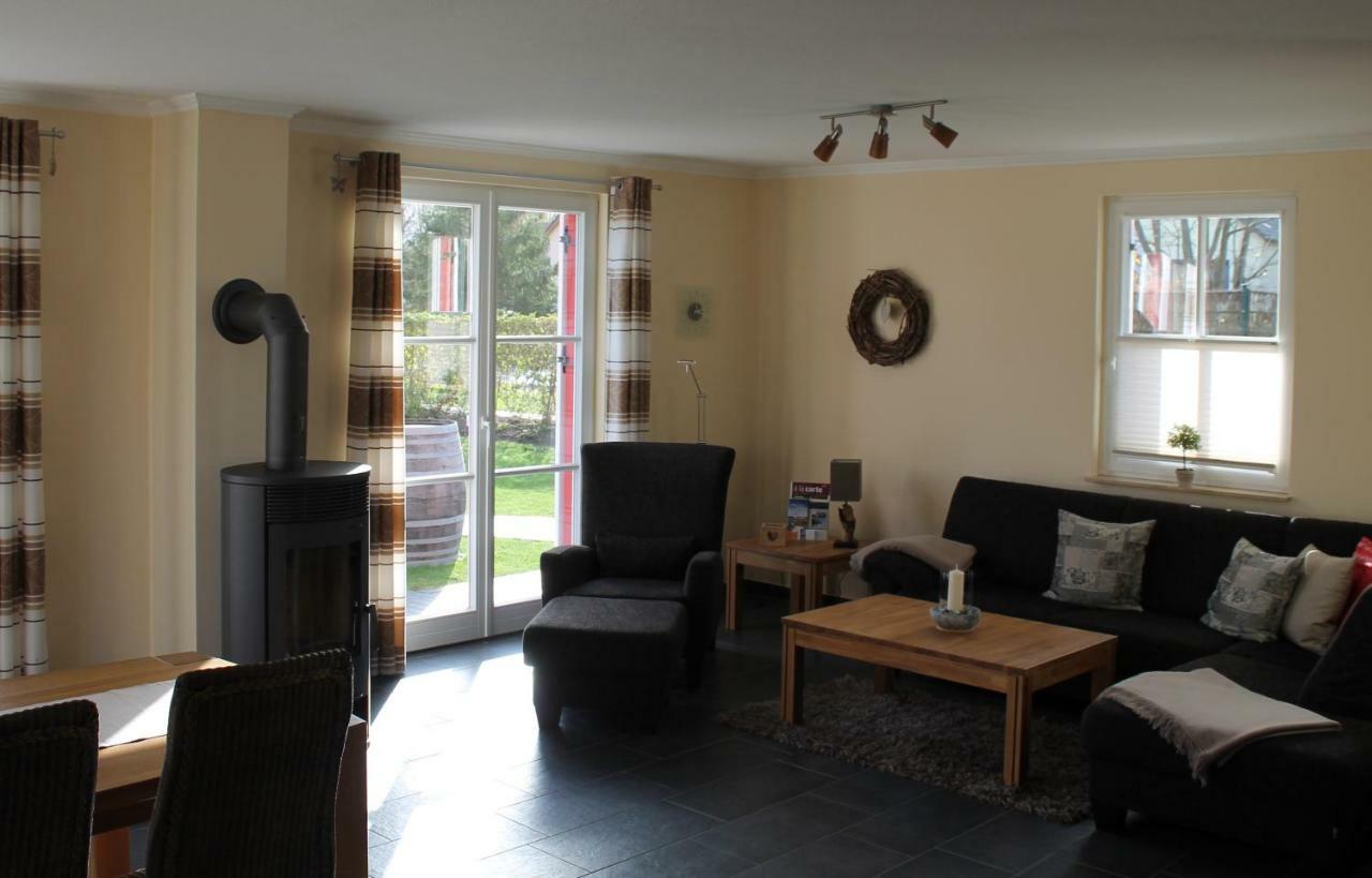 Fischer'S Ferienhaus Ruegen Mit Sauna Und Kamin Ummanz ภายนอก รูปภาพ